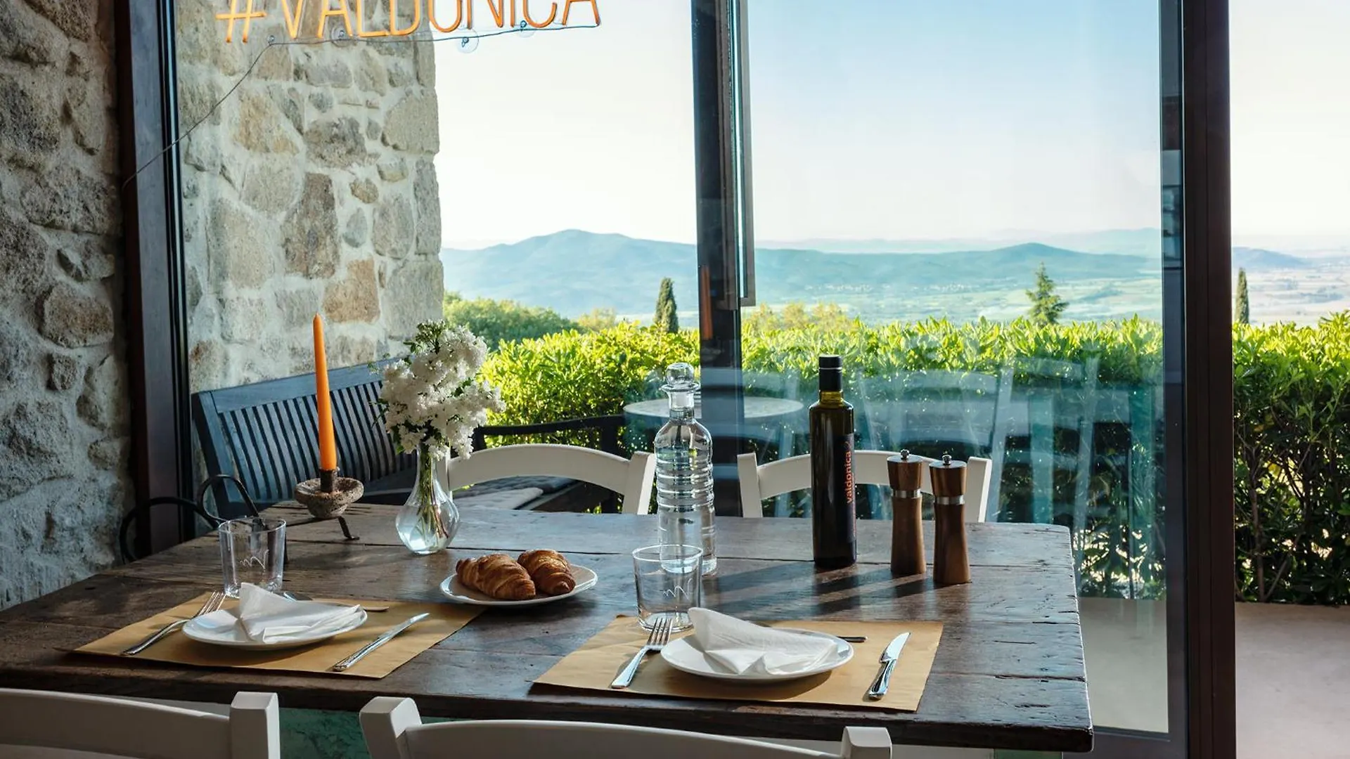 Valdonica Winery Fine Dine & Wine Hotel Sassofortino Italy