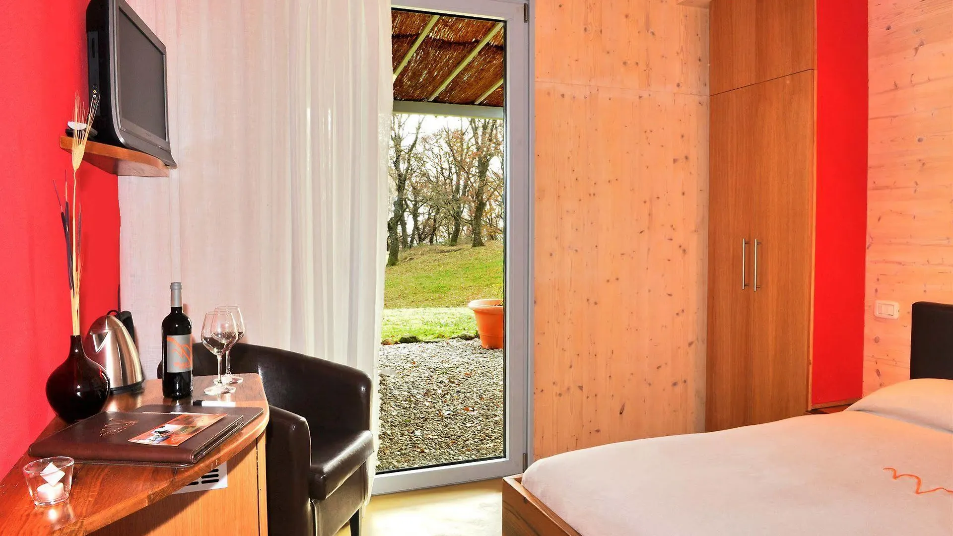 Valdonica Winery Fine Dine & Wine Hotel Sassofortino 0*,  Italy