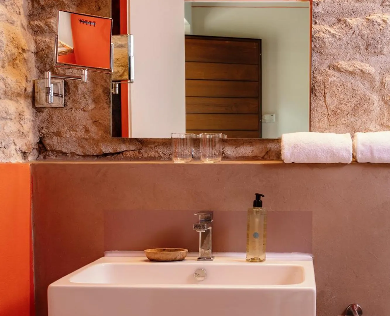 Farm stay Valdonica Winery Fine Dine & Wine Hotel Sassofortino
