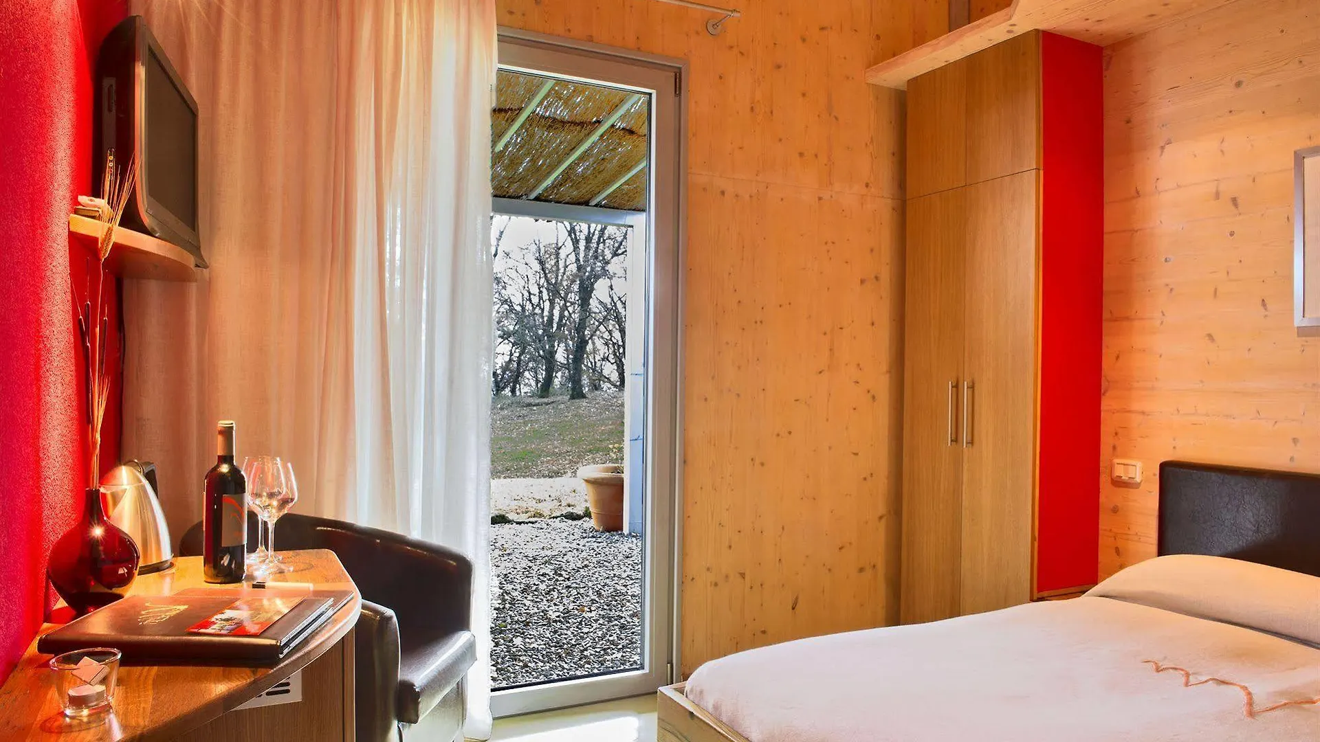 Valdonica Winery Fine Dine & Wine Hotel Sassofortino 0*,